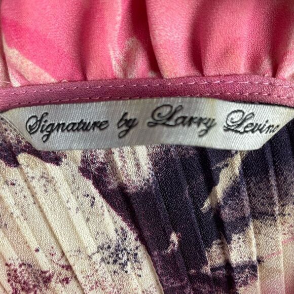 Signature by Larry Levine Button Down Tip Size S EUC - Picture 6 of 7